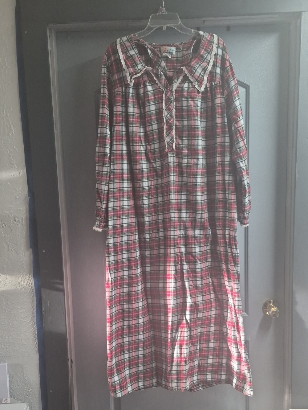 Plaid Cotton flannel Womens Nightgown - Red, White and Green Sz 14W-16W